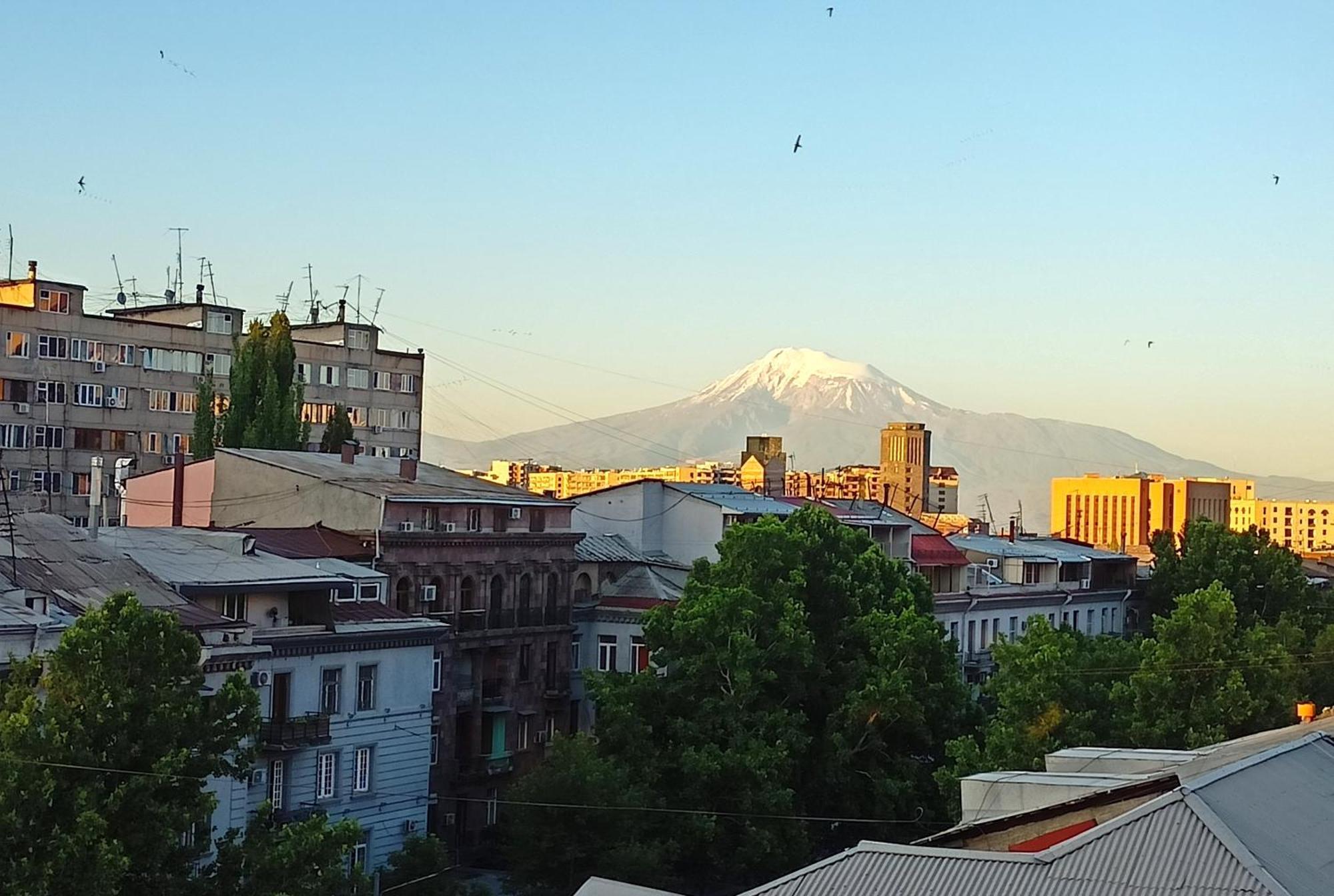 Umba Apartment N3 - Balcony And Mount Ararat View يريفان المظهر الخارجي الصورة