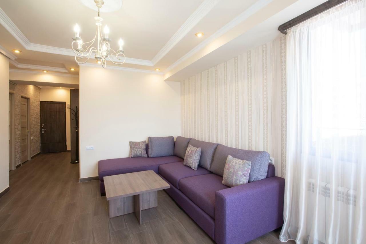 Umba Apartment N3 - Balcony And Mount Ararat View يريفان المظهر الخارجي الصورة